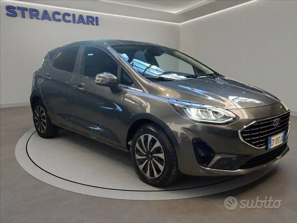 Usata Ford Fiesta Titanium 75 CV (55 kW) 2023 Grigio metallizzato Utilitaria