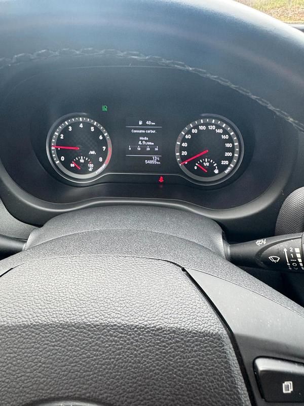 Usata Hyundai i10 66 CV (48 kW) 2020 Bianco Utilitaria