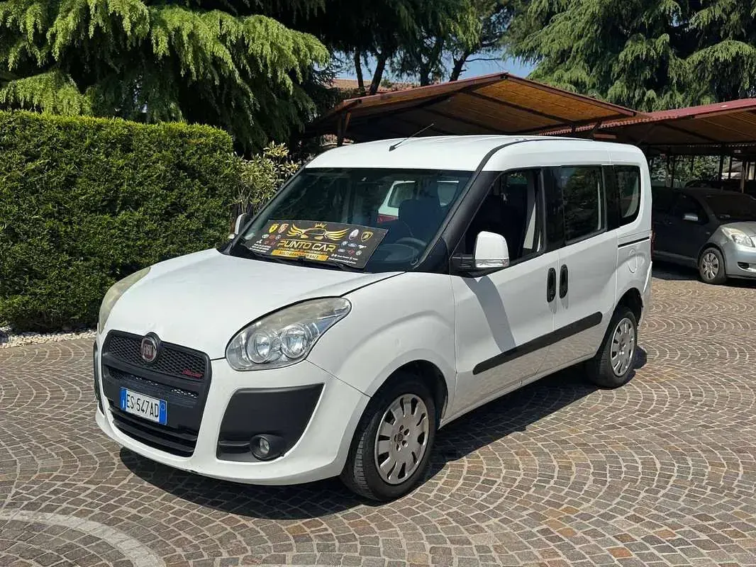 Usata Fiat Doblò Dynamic 135 CV (99 kW) 2013 Bianco Monovolume