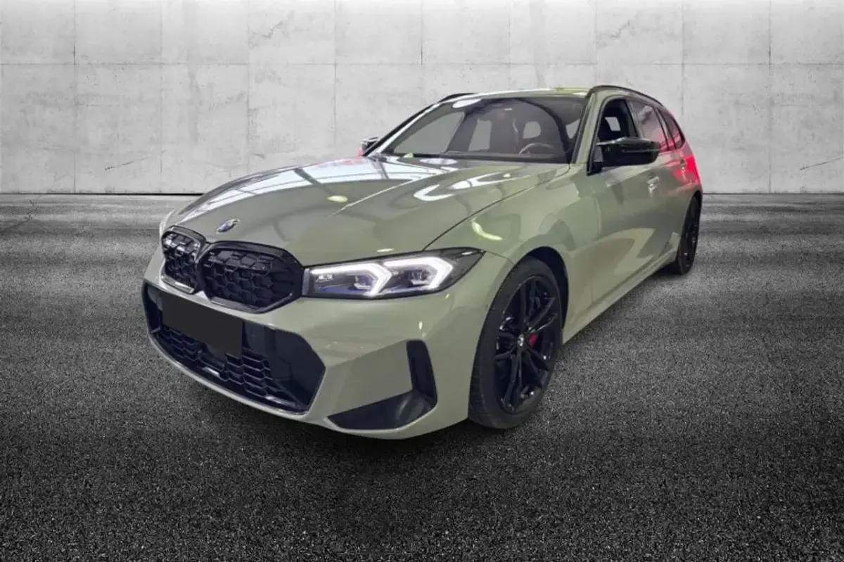 Usata BMW M340 Comfort Edition 374 CV (275 kW) 2024 Grigio metallizzato Berlina
