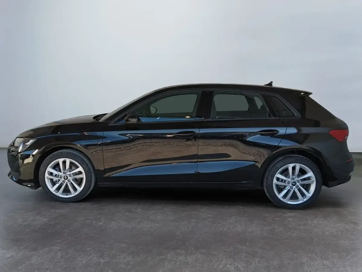 Nuova Audi A3 Sportback Business 204 CV (150 kW) 2025 Nero Utilitaria