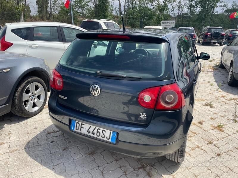 Usata VW Golf V Comfortline 116 CV (85 kW) 2007 Blu Berlina