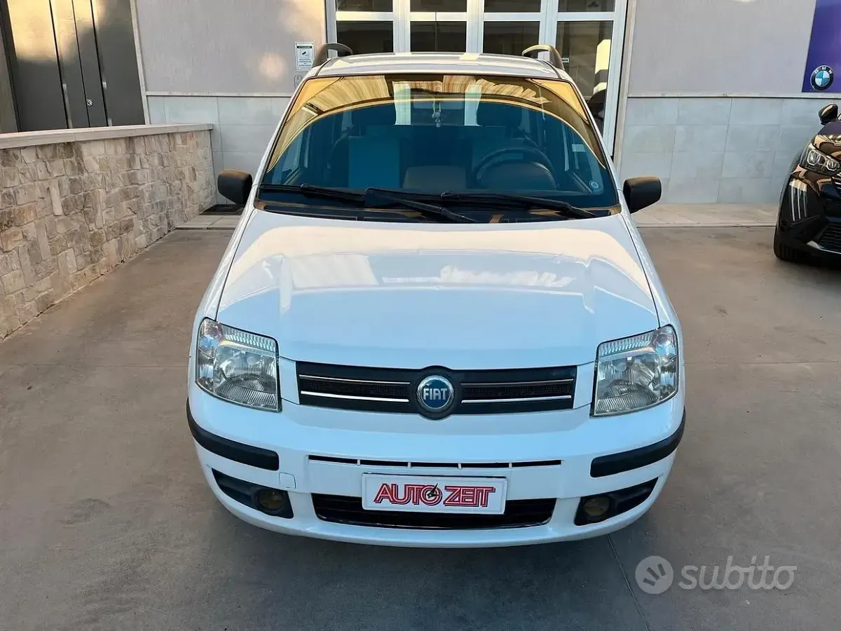 Usata Fiat Panda Emotion 69 CV (50 kW) 2007 Bianco Utilitaria