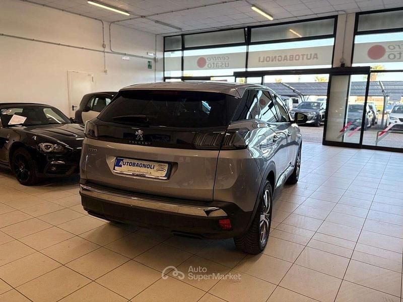 Usata Peugeot 3008 Allure 131 CV (96 kW) 2022 Argento SUV