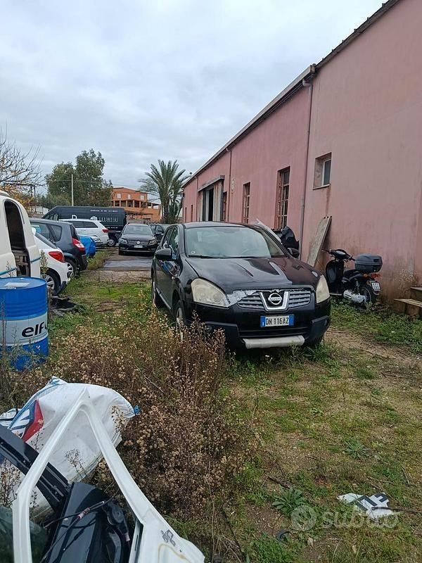 Nero Usata 2008 Nissan Qashqai SUV | 1500 € - Immagine 1/3