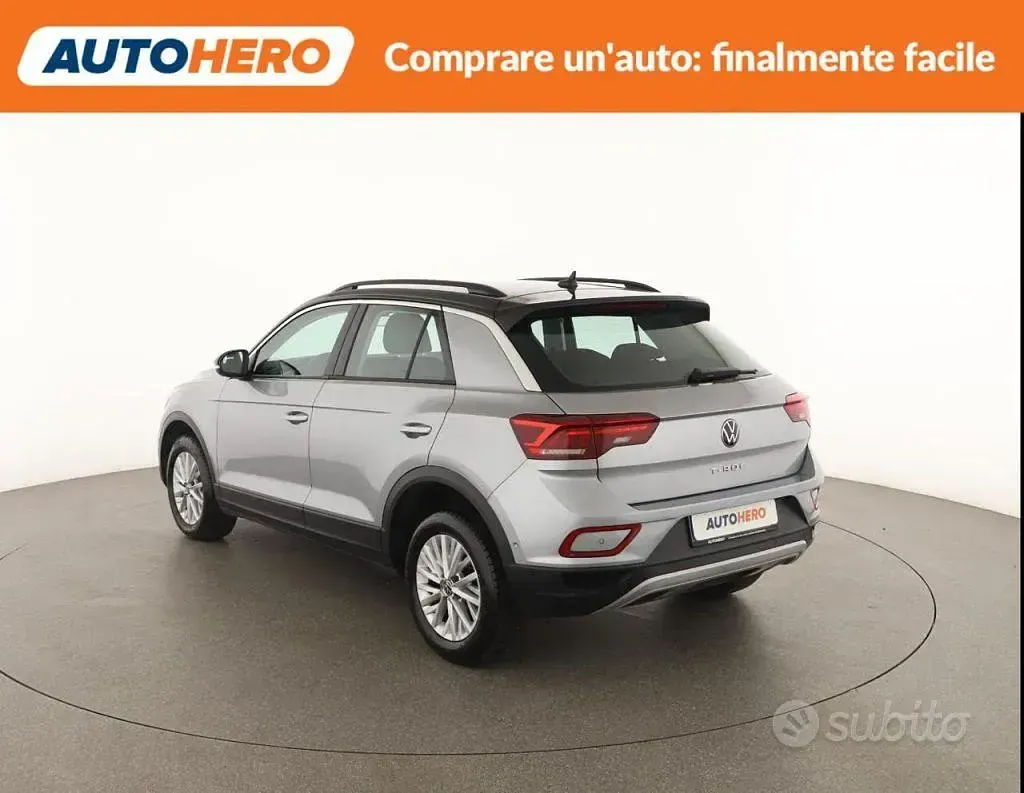 Usata VW T-Roc Life 150 CV (110 kW) 2023 Grigio SUV