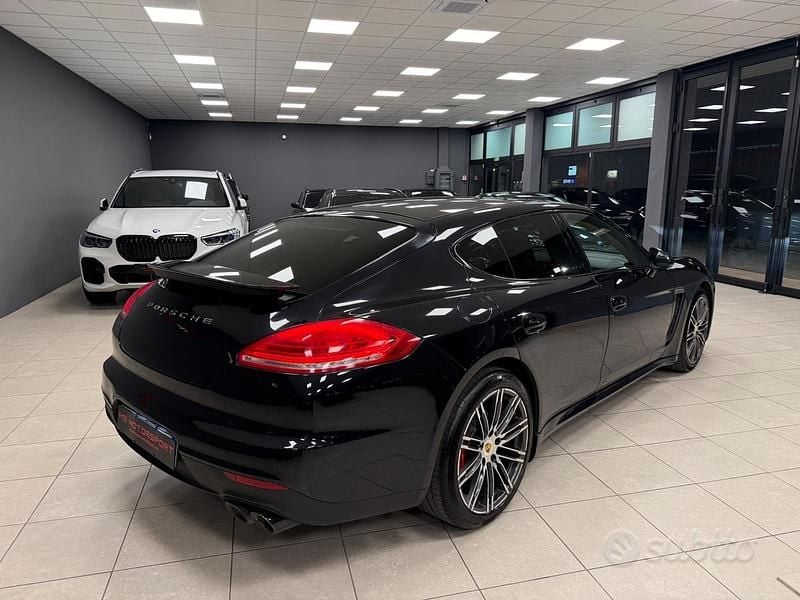 Usata Porsche Panamera Edition 300 CV (220 kW) 2016 Nero Utilitaria