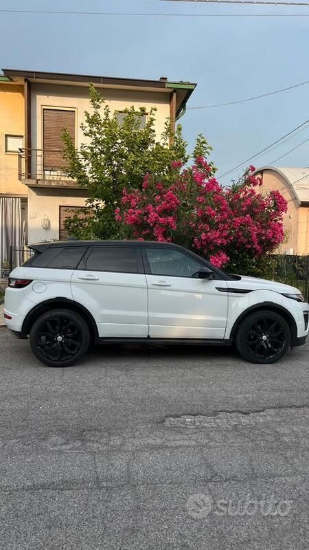 Bianco Usata 2017 Land Rover Range Rover evoque SUV | 15.000 € - Immagine 1/4