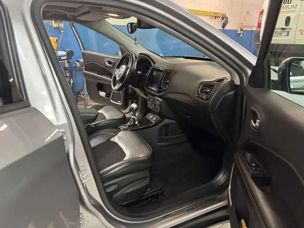 Usata Jeep Compass Limited 120 CV (88 kW) 2018 SUV