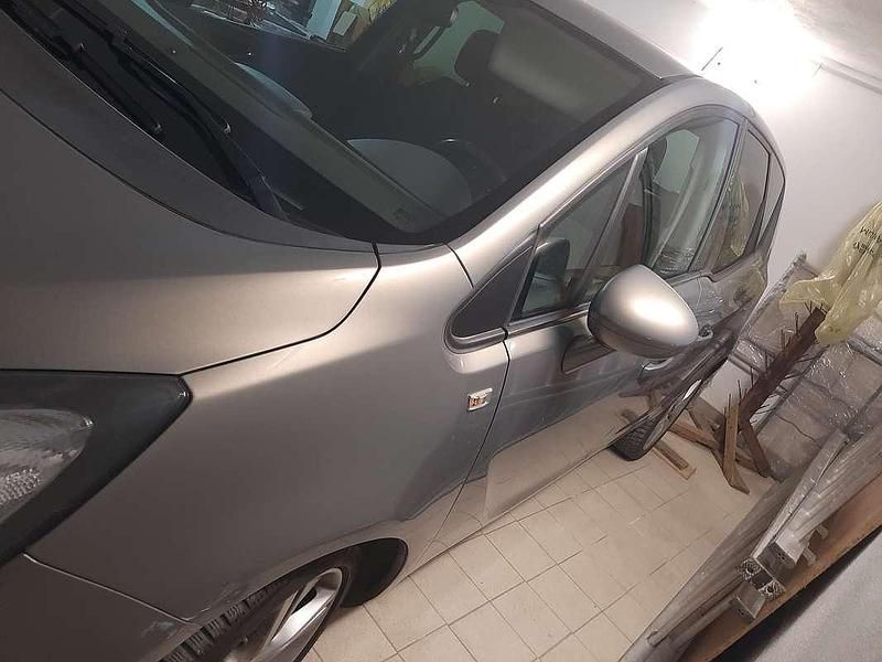Usata Opel Meriva Cosmo 105 CV (77 kW) 2014 Monovolume