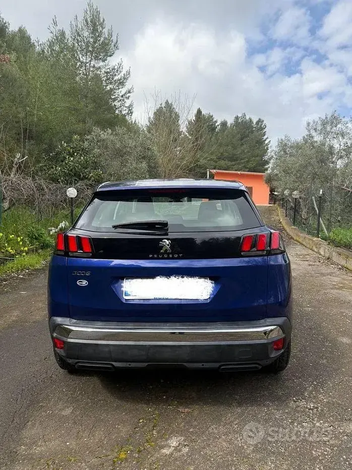 Usata Peugeot 3008 Allure 130 CV (95 kW) 2018 Blu SUV