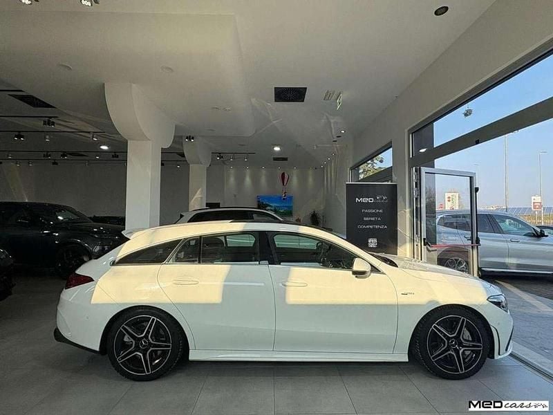 Bianco Usata 2019 Mercedes CLA180 Shooting Brake AMG Station wagon | 35.000 € - Immagine 1/4
