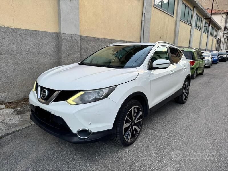 Usata Nissan Qashqai 130 CV (95 kW) 2017 Bianco SUV