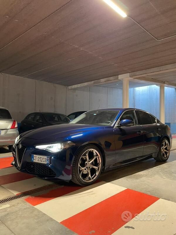 Usata 2016 Alfa Romeo Giulia Tre volumi | 12.500 € (Super prezzo) - Immagine 1/4