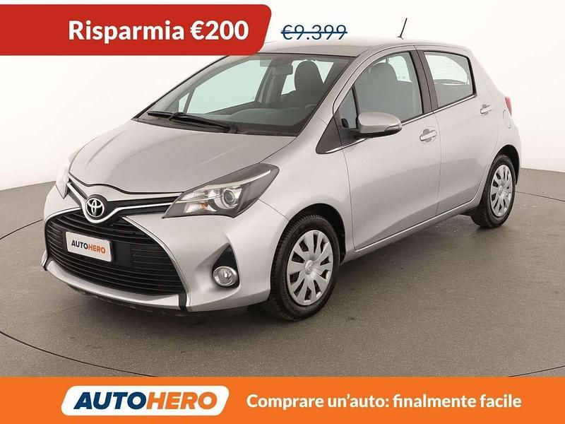 Usata Toyota Yaris Active 69 CV (50 kW) 2017 Argento Utilitaria