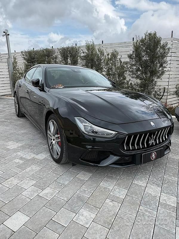 Usata Maserati Ghibli 350 CV (257 kW) 2019 Nero Berlina