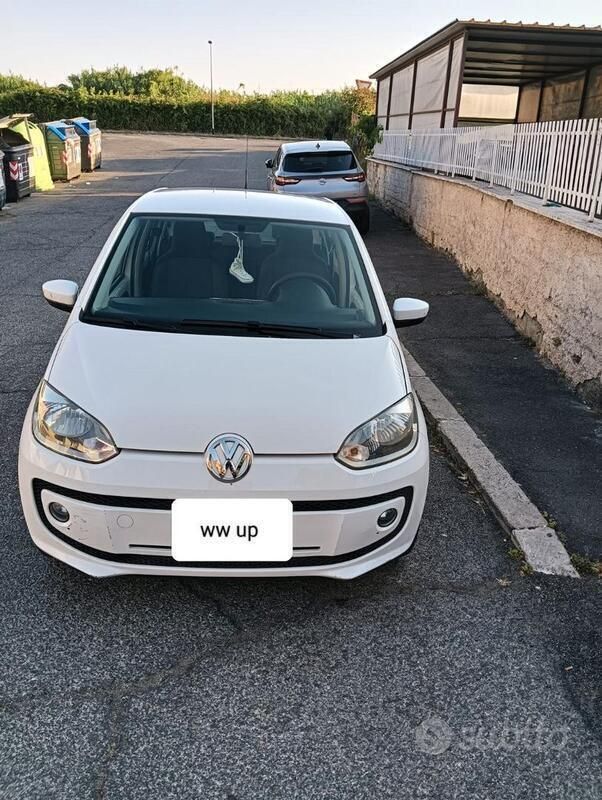 Bianco Usata 2014 VW up! Due volumi | 8500 € (Buon prezzo) - Immagine 1/4