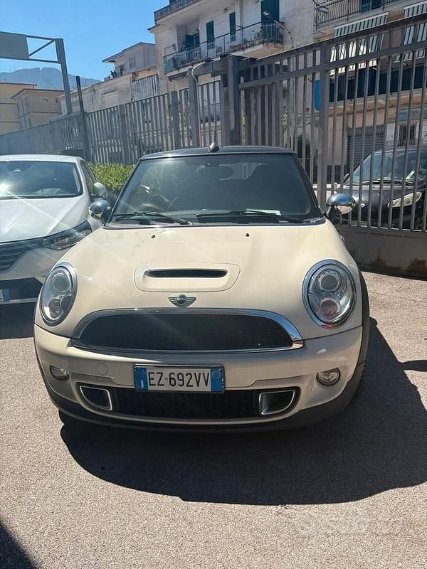 Usata Mini Cooper SD Cabriolet 170 CV (125 kW) 2015 Bianco Cabrio