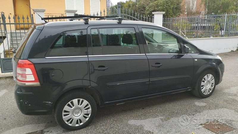 Usata Opel Zafira 150 CV (110 kW) 2012 Monovolume