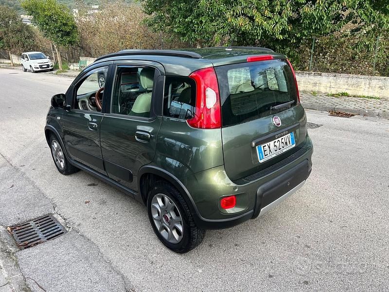 Usata Fiat Panda Trekking 80 CV (58 kW) 2014 Verde Berlina
