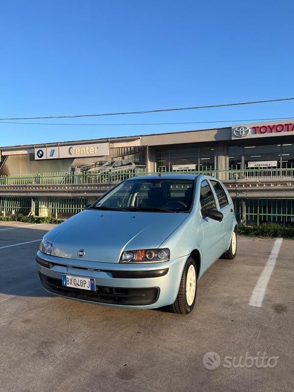 Usata Fiat Punto 80 CV (58 kW) 2001 Blu Utilitaria