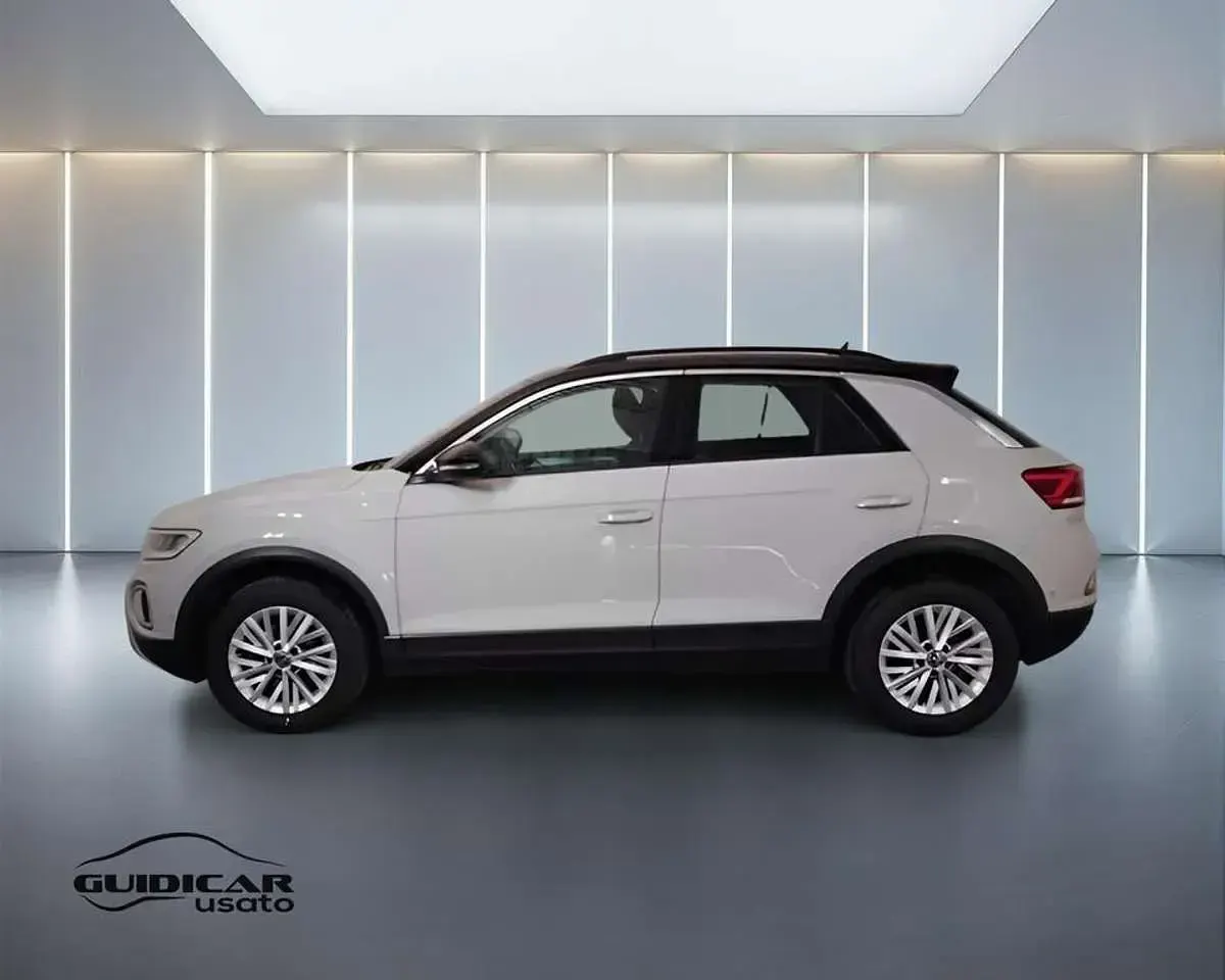 Usata VW T-Roc Life 150 CV (110 kW) 2023 Grigio SUV