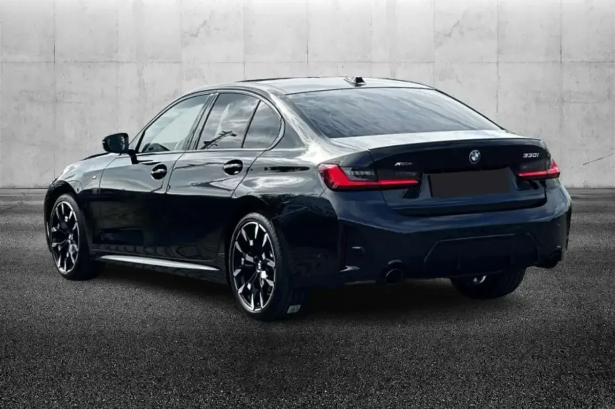 Usata BMW 330 M Sport 245 CV (180 kW) 2025 Nero Berlina