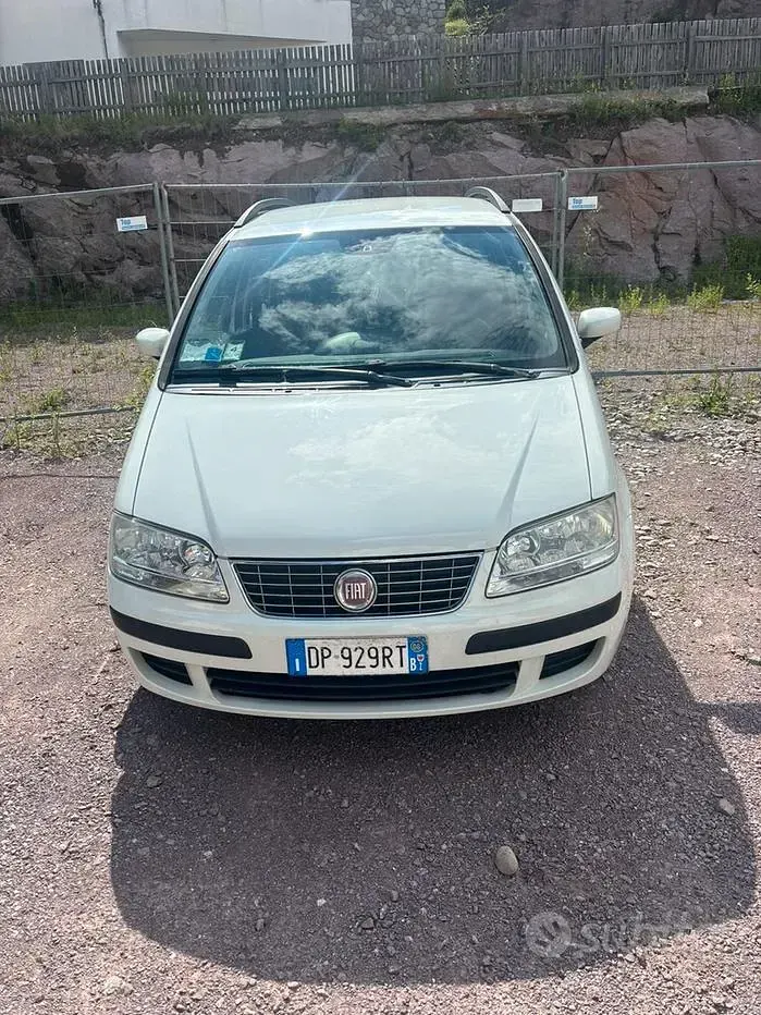 Usata Fiat Idea 80 CV (58 kW) 2008 Bianco Monovolume