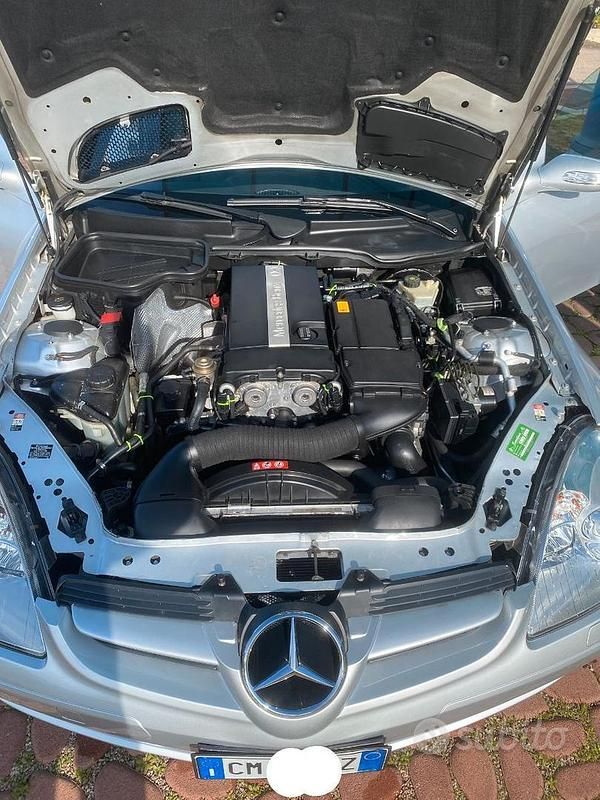 Usata Mercedes SLK200 163 CV (119 kW) 2004 Grigio Cabrio