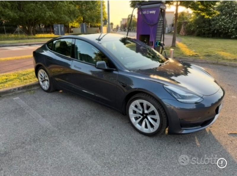 Usata Tesla Model 3 366 kW (498 CV) 2020 Grigio Berlina