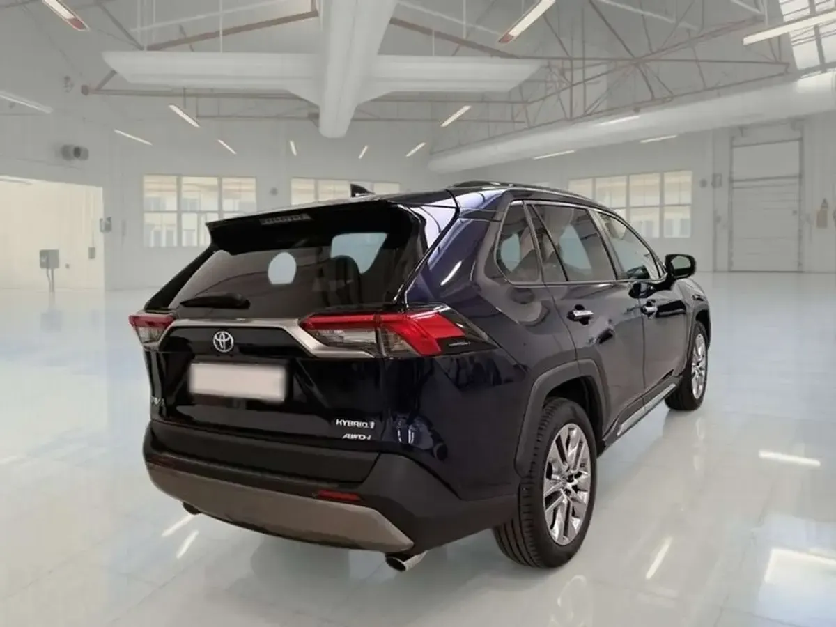 Usata Toyota RAV4 Hybrid Lounge 178 CV (130 kW) 2022 Blu SUV
