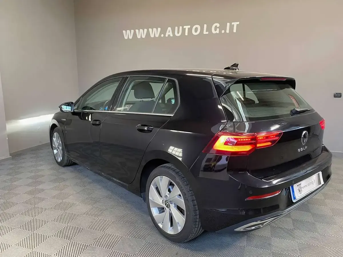 Usata VW Golf VIII Edition 150 CV (110 kW) 2020 Nero Berlina