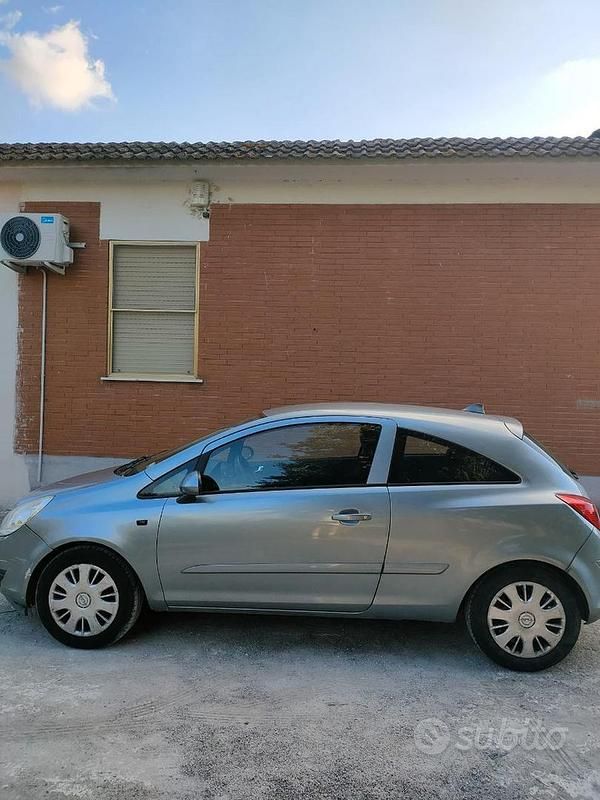 Usata Opel Corsa 60 CV (44 kW) 2009 Grigio Utilitaria