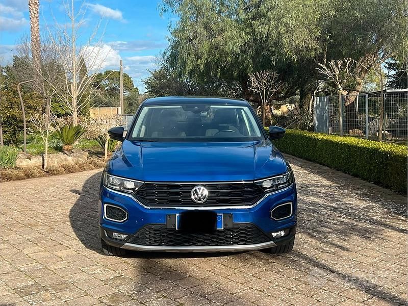 Usata VW T-Roc Advance 116 CV (85 kW) 2019 Blu SUV