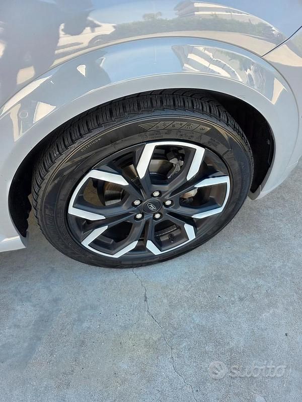 Usata Ford Puma ST-Line X 125 CV (91 kW) 2020 Grigio SUV