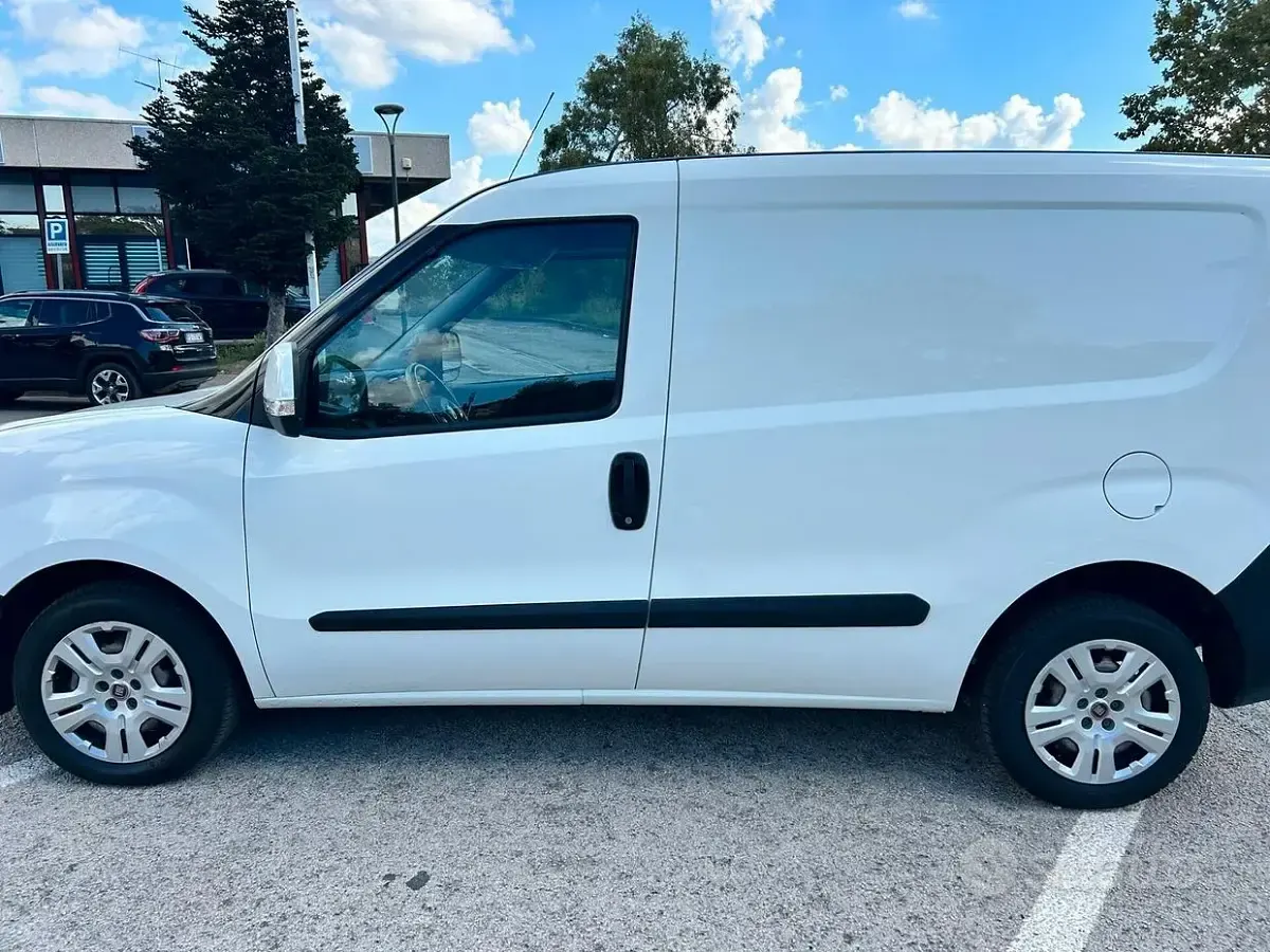 Usata Fiat Doblò 95 CV (69 kW) 2017 Bianco Monovolume