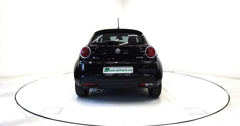 Usata Alfa Romeo MiTo 77 CV (56 kW) 2018 Prugna Utilitaria