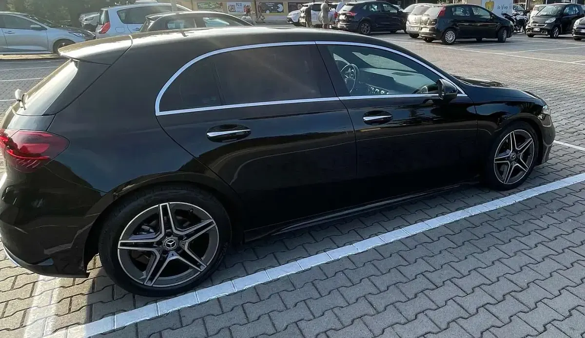 Usata Mercedes 180 AMG Line Premium 116 CV (85 kW) 2023 Nero Berlina