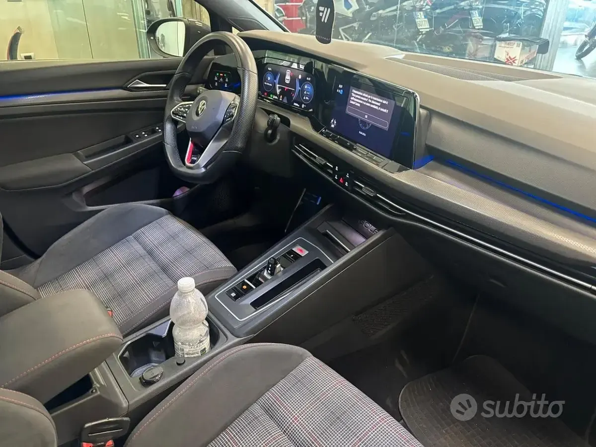 Usata VW Golf VIII GTI 245 CV (180 kW) 2021 Grigio Berlina