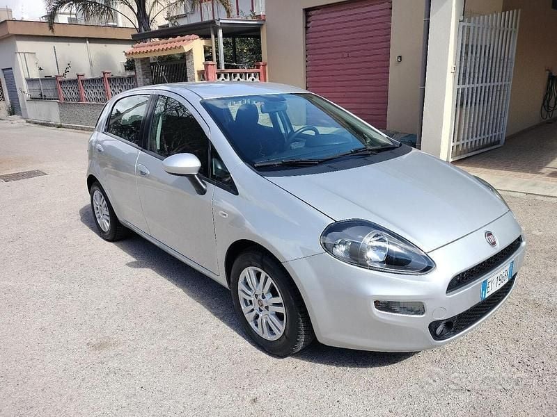 Usata Fiat Grande Punto 85 CV (62 kW) 2014 Grigio Utilitaria