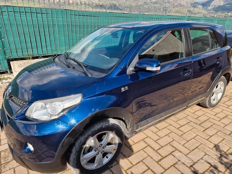 Usata Toyota Urban Cruiser 90 CV (66 kW) 2009 Blu SUV
