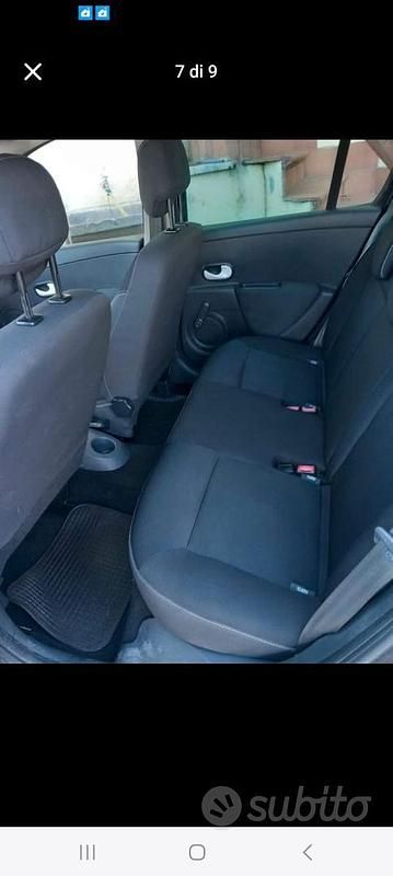 Usata Renault Clio II 75 CV (55 kW) 2011 Nero Berlina