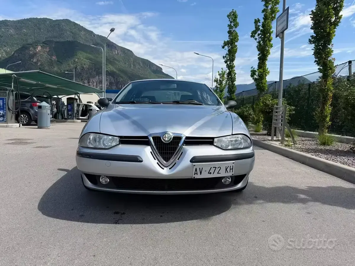 Usata Alfa Romeo 156 155 CV (114 kW) 1998 Grigio Berlina