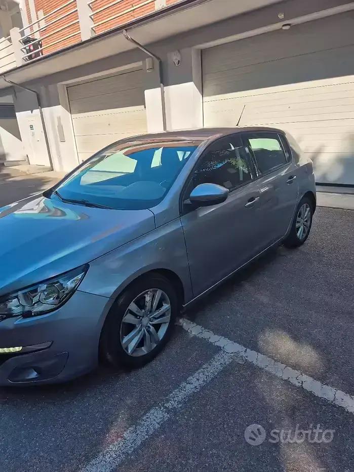 Usata Peugeot 308 92 CV (67 kW) 2015 Grigio Berlina