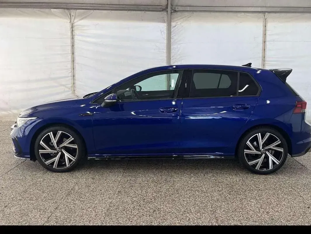 Usata VW Golf VIII R-line 150 CV (110 kW) 2021 Blu/azzurro Berlina