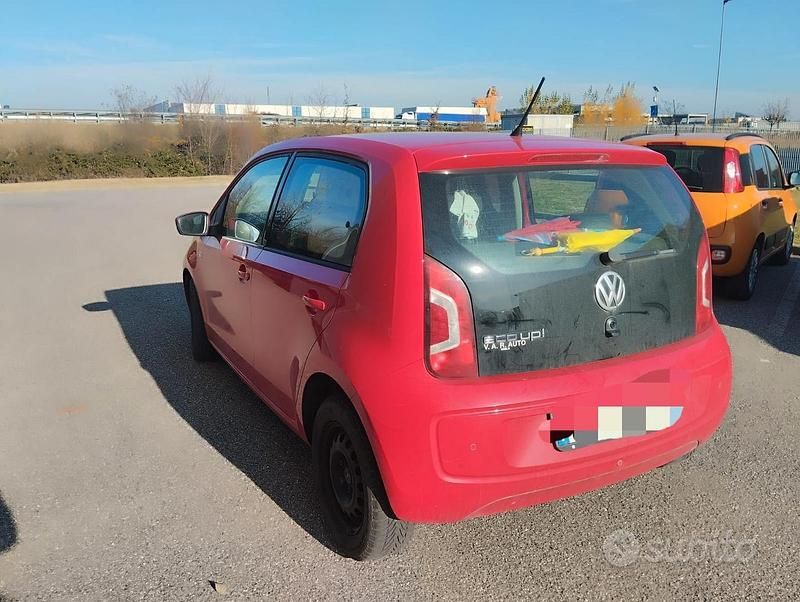 Usata VW up! 68 CV (50 kW) 2016 Rosso Utilitaria