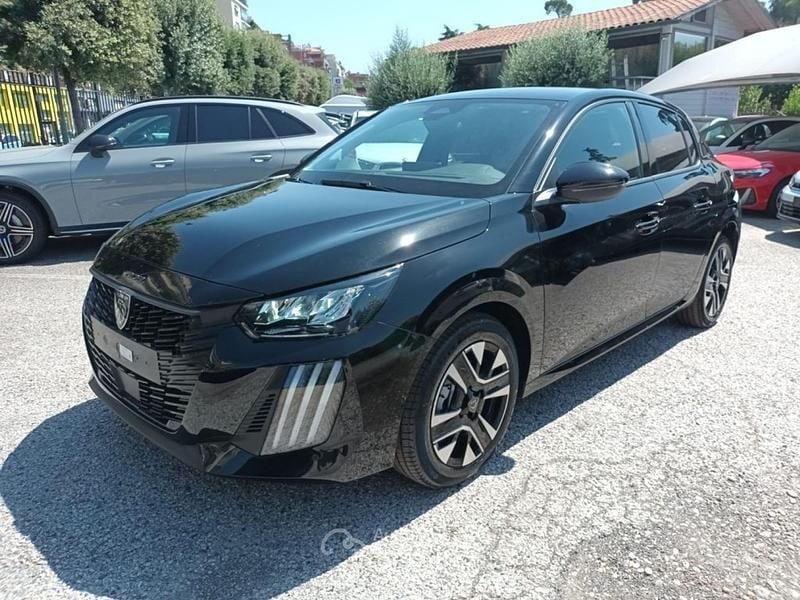 Usata Peugeot 208 Allure 101 CV (74 kW) 2025 Nero Utilitaria