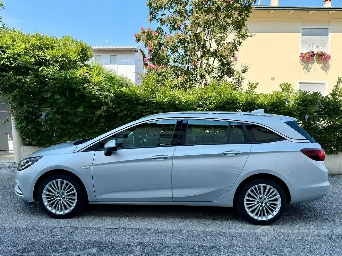 Usata Opel Astra Innovation 136 CV (100 kW) 2018 Grigio Station wagon