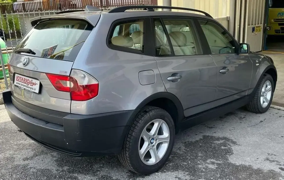Usata BMW X3 150 CV (110 kW) 2005 Argento SUV