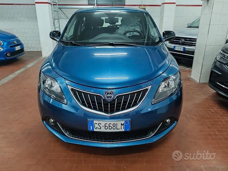 Usata Lancia Ypsilon Gold 69 CV (50 kW) 2023 Blu Utilitaria